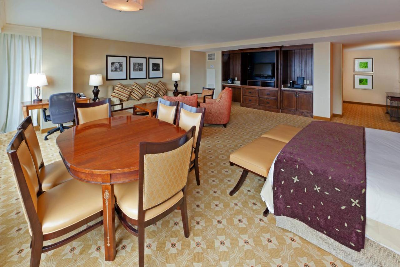 Denver Marriott South At Park Meadows Lone Tree Room photo